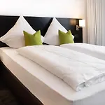 Hbs By Wmm Hotell *